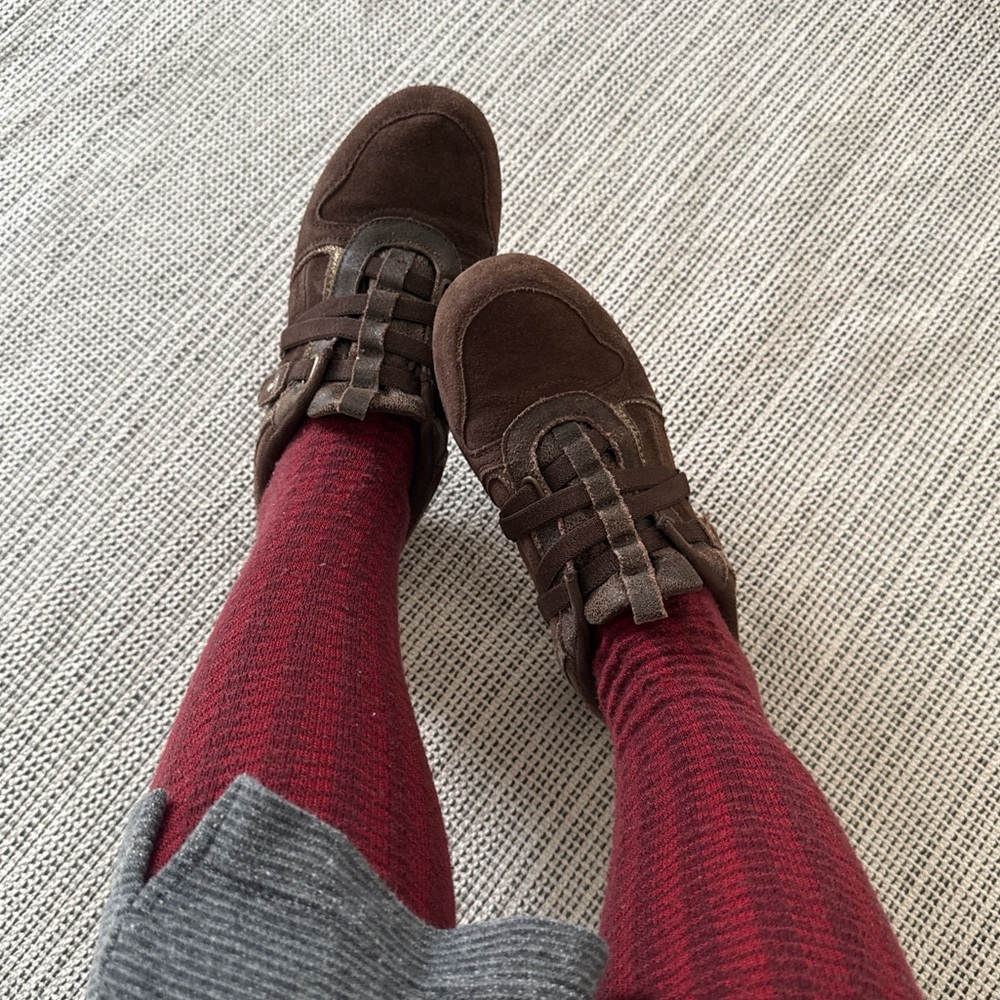 *Sold Y2K brown suede Velcro trainers